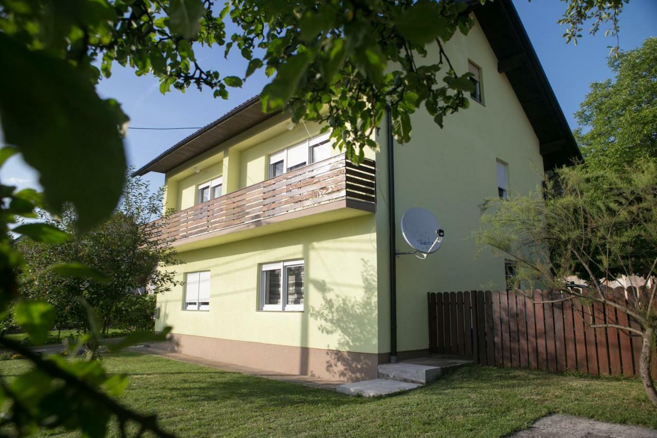 Apartman Maja Apartment Otocac Exterior photo